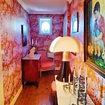Chateau De Hieville 4*