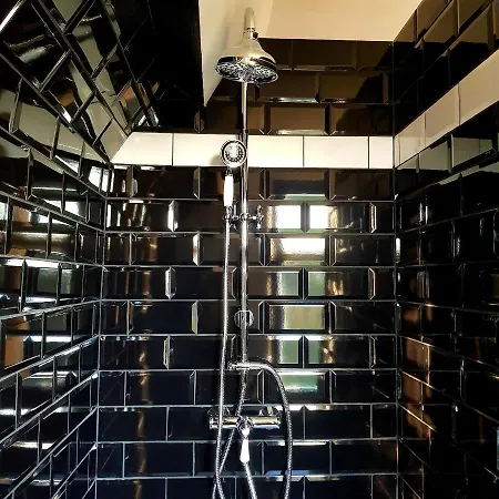 게스트하우스 Chateau De Hieville 4*