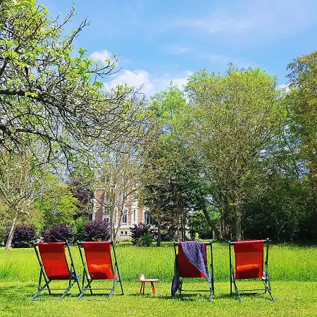 Chateau De Hieville 게스트하우스 4*