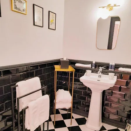 Chateau De Hieville 게스트하우스