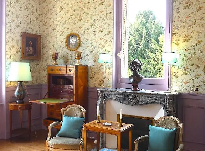 Chateau De Hieville Πανσιόν 4*