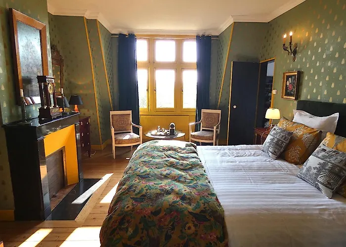 Chateau De Hieville Πανσιόν 4*