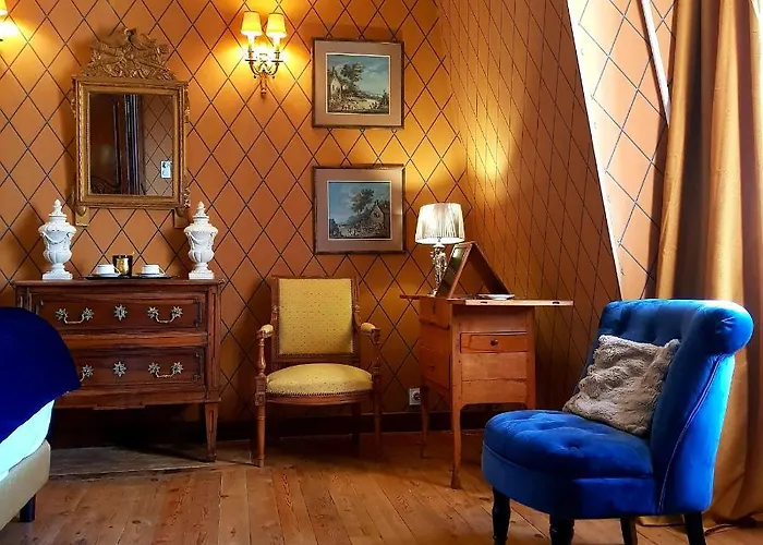 Πανσιόν Chateau De Hieville 4*