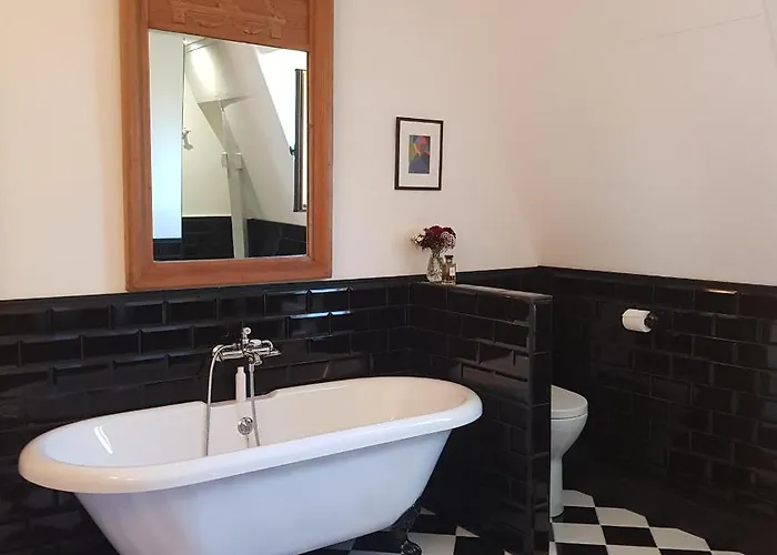 Chateau De Hieville Guest house 4*