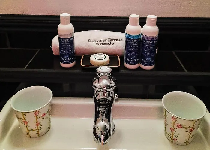 Chateau De Hieville Πανσιόν Saint-Pierre-en-Auge