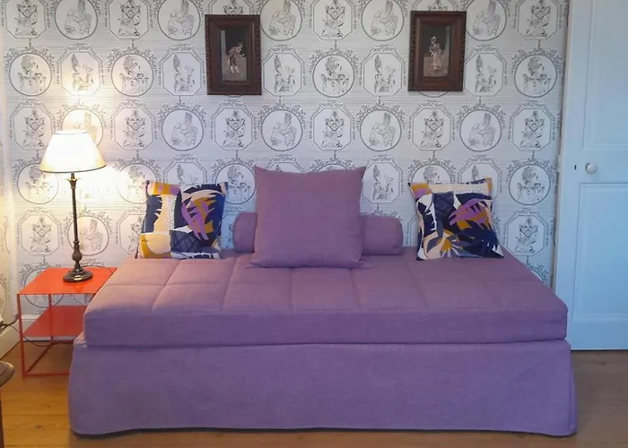 Guest house Chateau De Hieville 4*