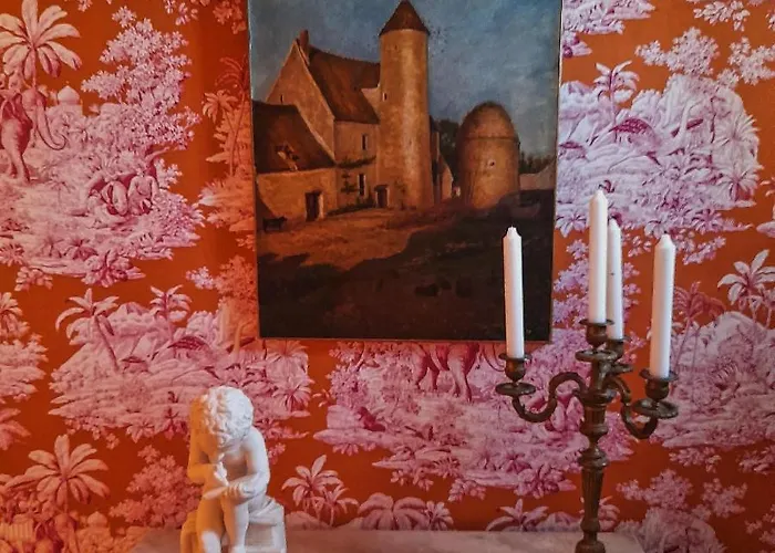 Guest house Chateau De Hieville 4*