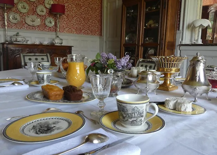 Πανσιόν Chateau De Hieville 4*