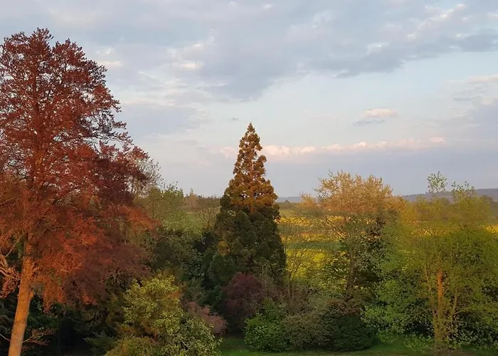 Chateau De Hieville 4*